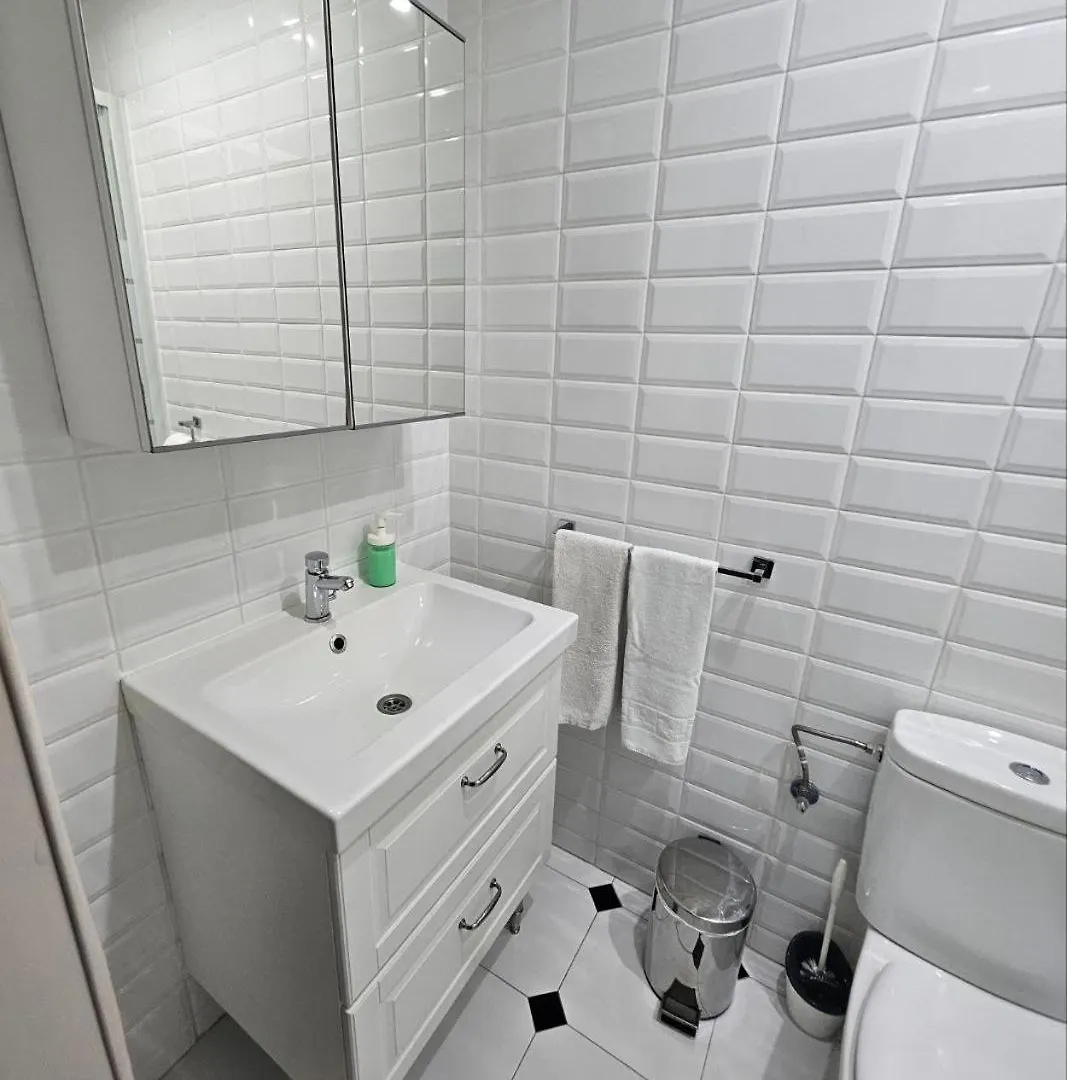 Apartment Family Flat Near Ramblas Bcn 5 Rooms Barcelona Spain